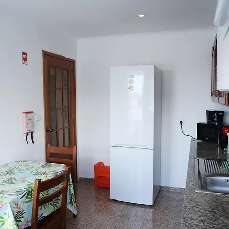 Al - Bairros Novos 24 * Ponta Delgada (Sao Miguel)